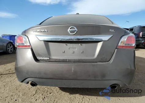 2015 Nissan Altima 2.5 z USA, uszkodzony, nr VIN 1N4AL3AP4FN891145